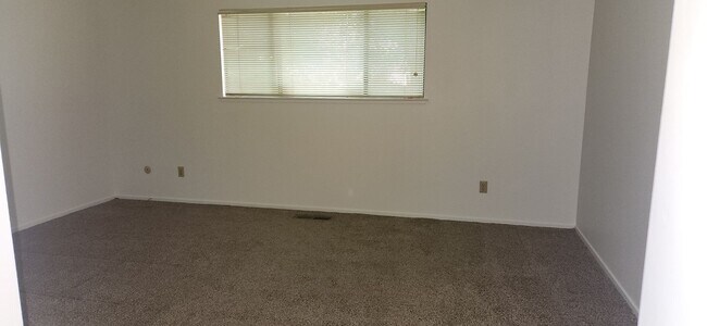 Building Photo - 8118002/37