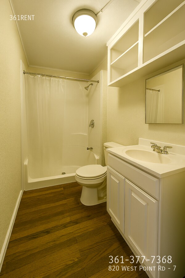 Building Photo - 820 W Point Rd