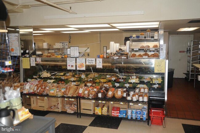 Building Photo - 10401 Grosvenor Pl