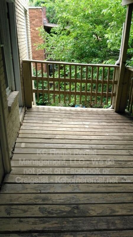 Building Photo - 1114 W 41st Terrace