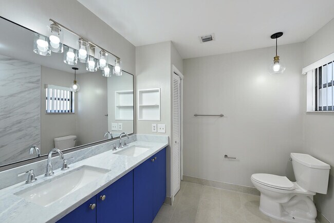 Building Photo - 13442 Northumberland Cir