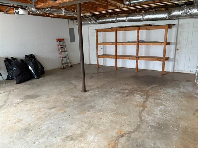 Building Photo - 4747 Julian Way