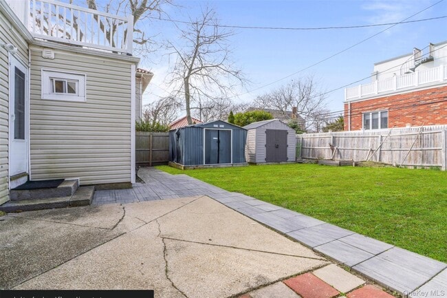 Building Photo - 311 W Penn St