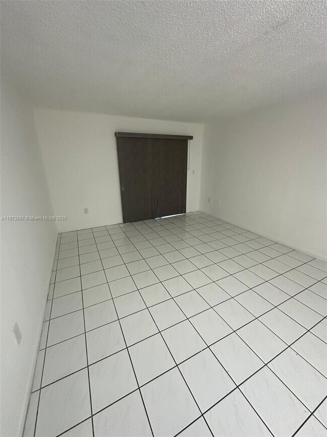 Building Photo - 2690 W 76th St