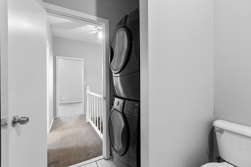 Building Photo - 2315 W McLean Ave