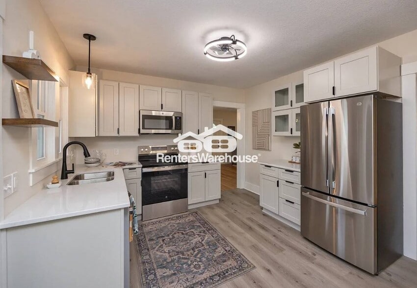 Building Photo - 710 31st St