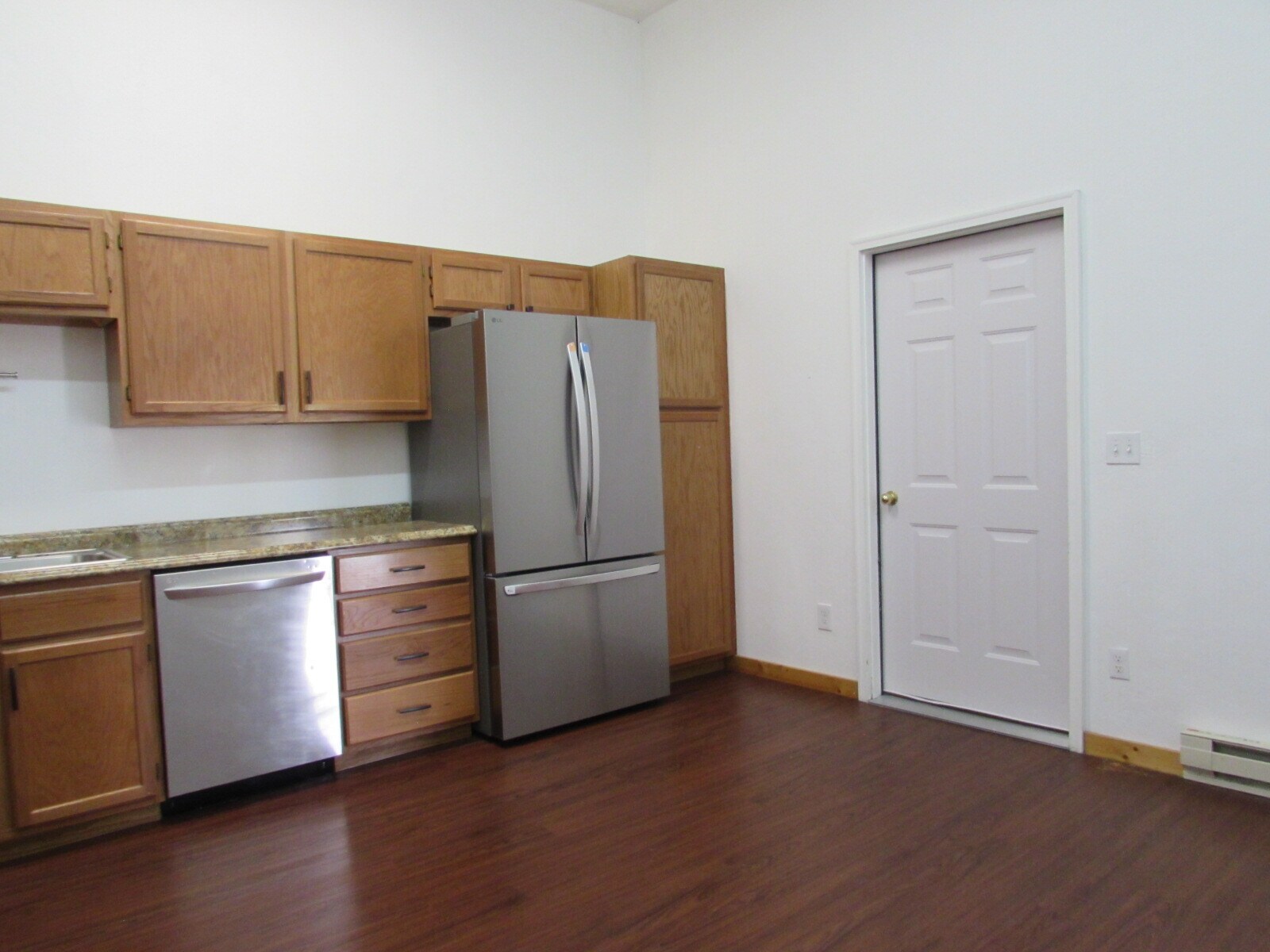 Building Photo - 3271 C 1/2 Rd