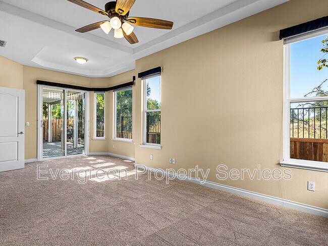 Building Photo - 12021 Gold Pointe Ln