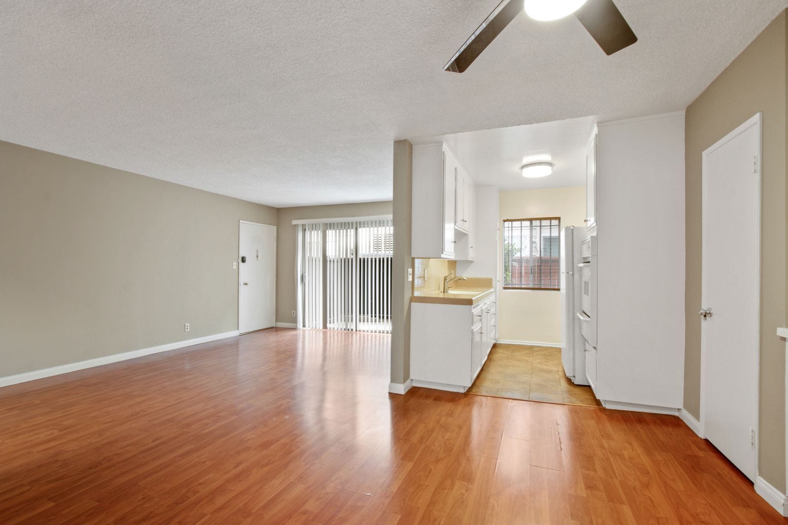 Building Photo - 3735 Mentone Ave