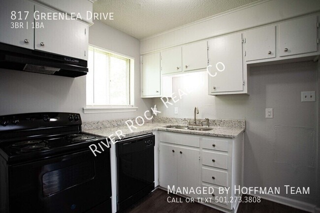 Building Photo - 817 Greenlea Dr