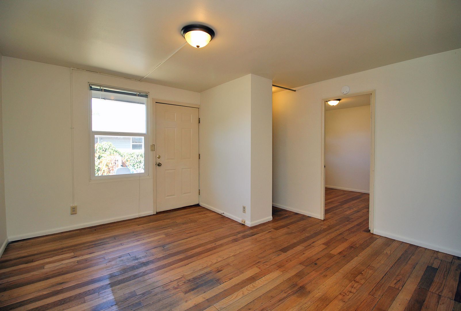 Building Photo - 6923-6923 NE Prescott St