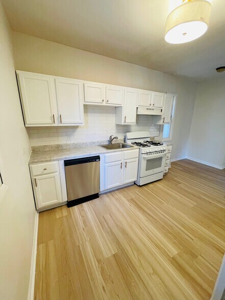 Building Photo - 1906 Asbury Ave