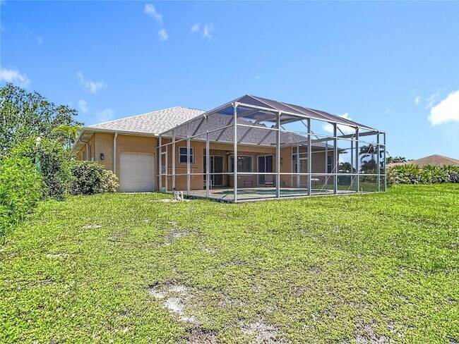 Building Photo - 168 Fairway Rd