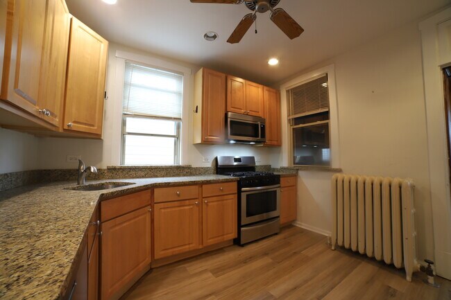 Building Photo - 3733 N Christiana Ave
