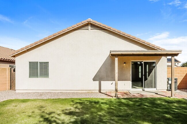 Building Photo - 2377 E San Manuel Rd