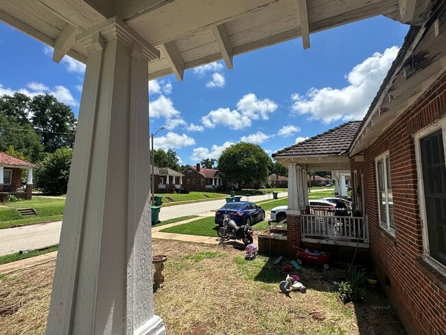 Building Photo - 618 Grier St