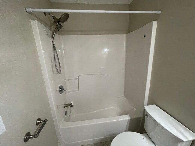 Building Photo - 7102 N Lagoon Dr