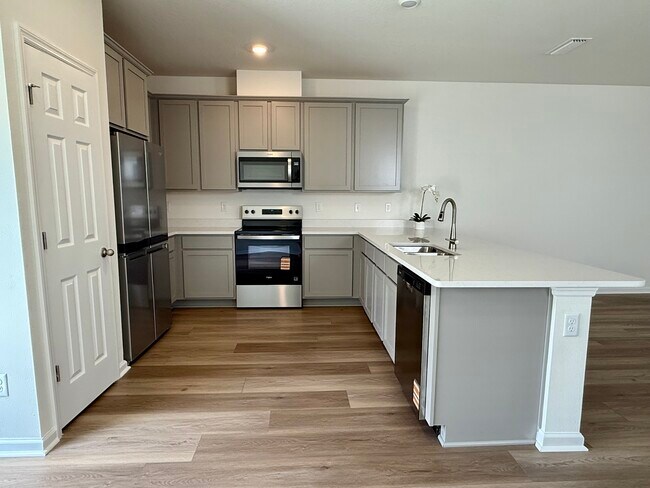 Building Photo - 224 Beach Palm Ct