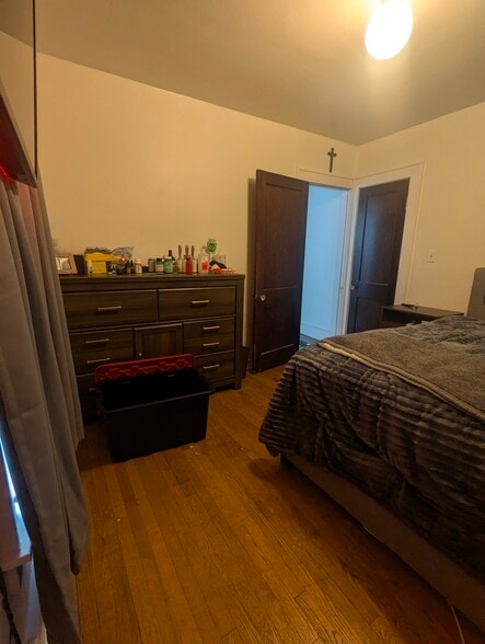 Bedroom 1 - 534 Kenwick Dr