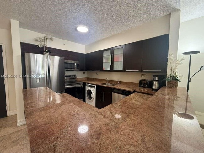 Building Photo - 1500 Bay Rd