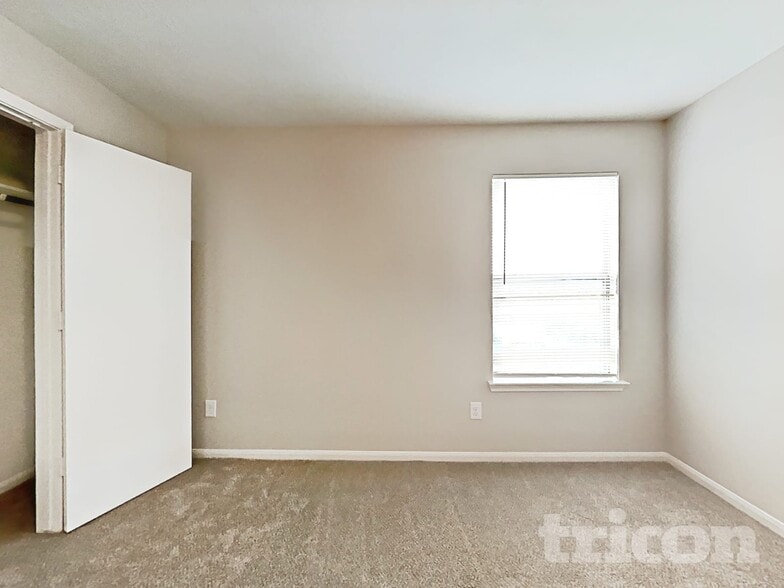 Building Photo - 9215 Dewberry Blossom Ln