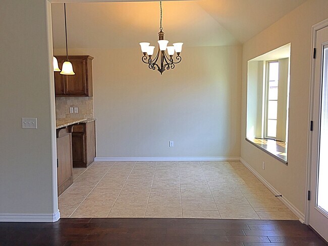 Building Photo - FREE NOVEMBER RENT + Adorable 3-Bedroom Home in The Grove + Great Location & Community Amenities!