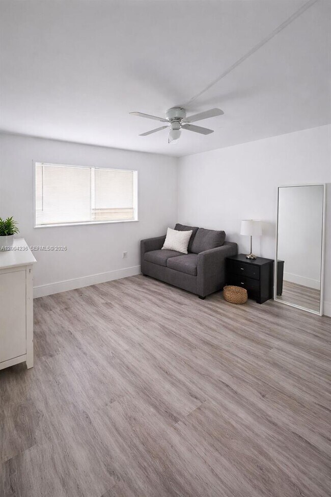 Building Photo - 1175 NE Miami Gardens Dr