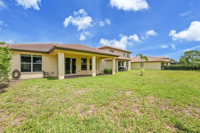 Building Photo - 7162 Prudencia Dr