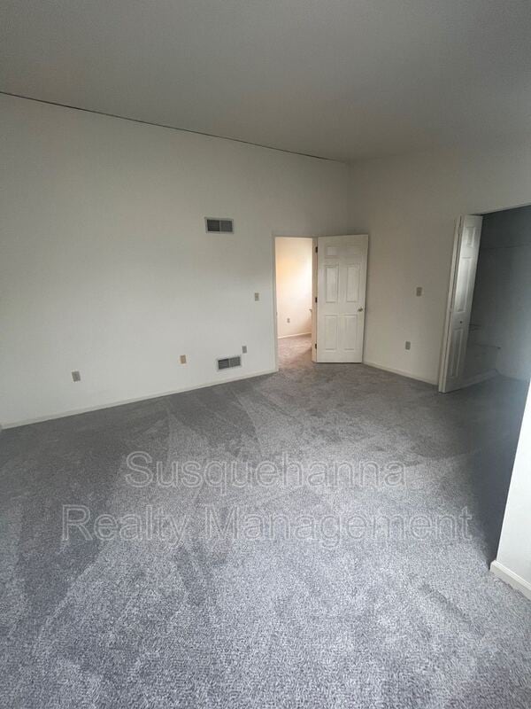 Building Photo - 68 Shady Ln