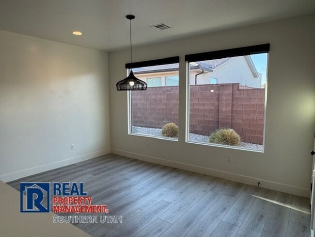 Building Photo - Home in Desert Vista at Desert Canyon