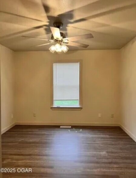 Building Photo - 507 W Briarbrook Ln