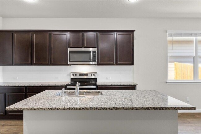 Building Photo - 1033 Ferryman Dr