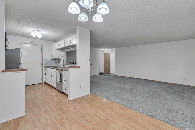 Building Photo - South Hill Puyallup 3 bed/2bth Home
