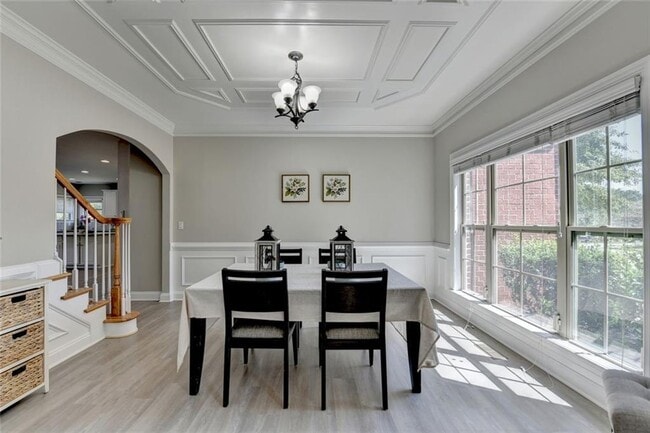 Building Photo - 4805 Shelbourne Dr