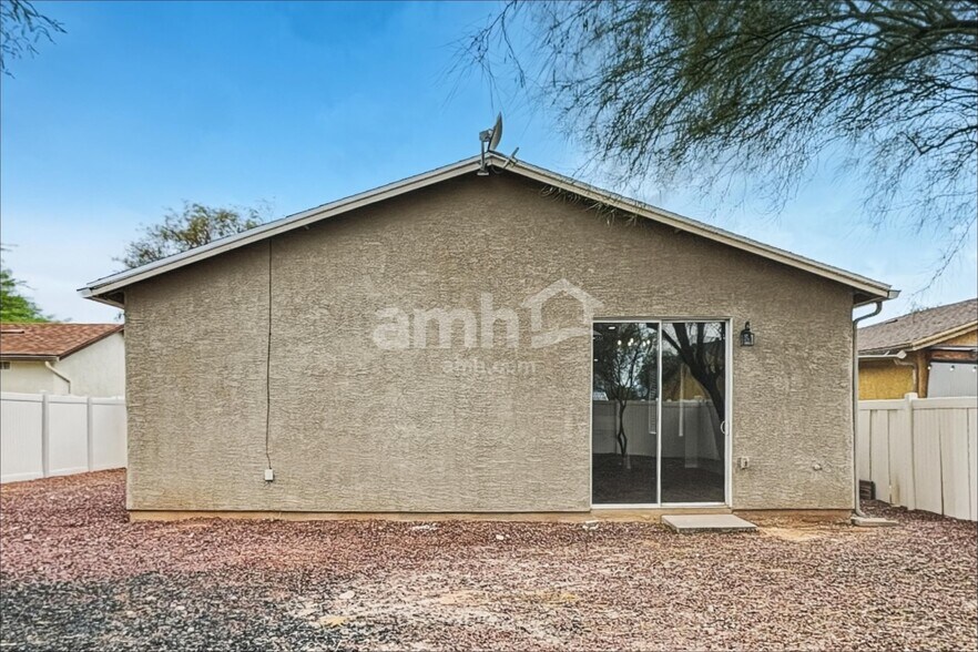 Building Photo - 8280 W Redshank Dr