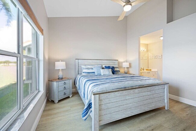 Building Photo - BEAUTIFUL COACH HOME AT WINDSOR PLACE IN B...