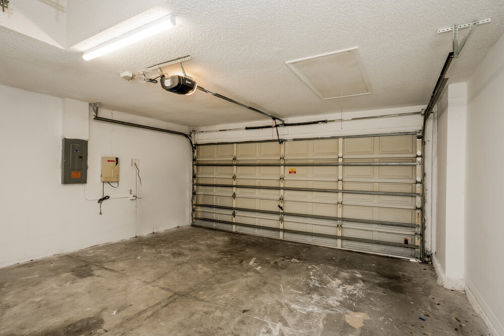 Building Photo - 10270 Oasis Palm Dr