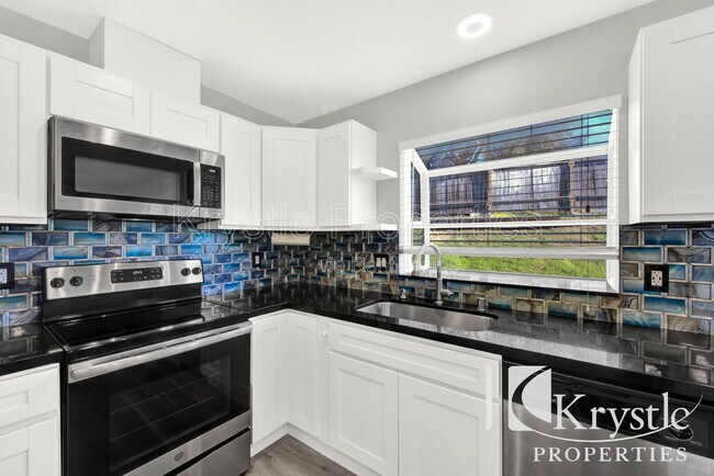 Building Photo - 160 Chapman Ct