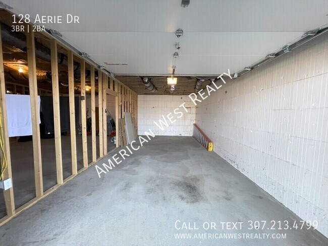 Building Photo - 128 Aerie Dr