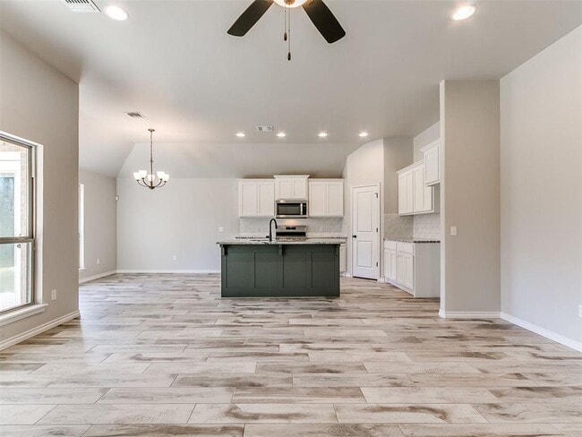 Building Photo - 12028 Rockbed Dr