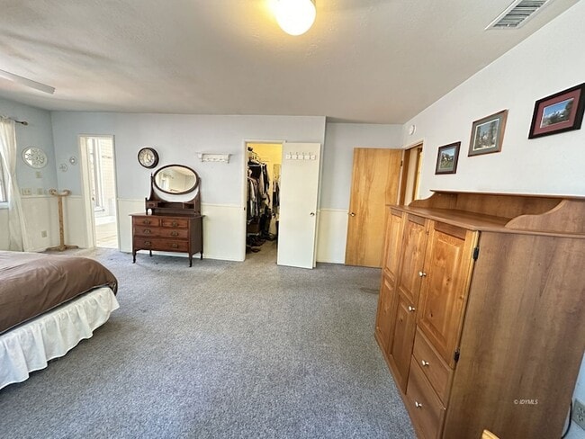 Building Photo - 26748 Mcmahan