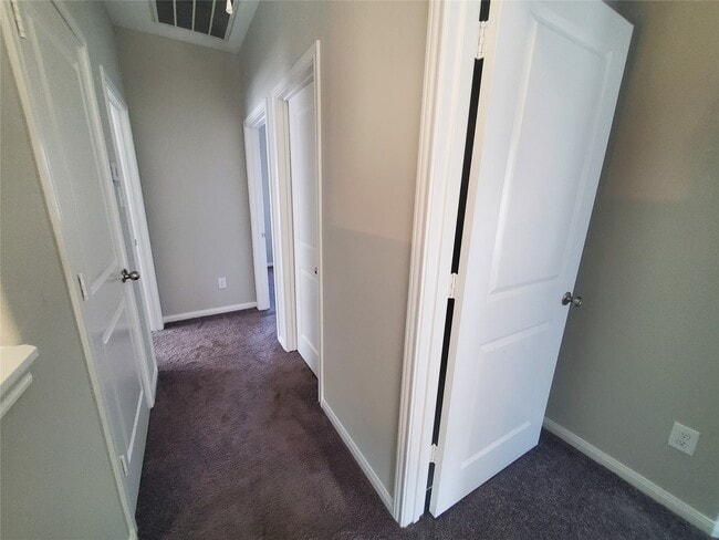 Building Photo - 1176 Rd 5102