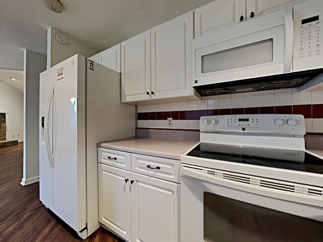 Building Photo - 3705 Stoneridge Drive