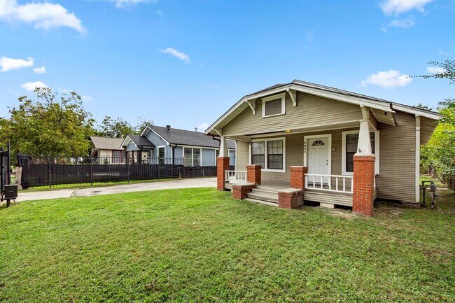 Building Photo - 4605 Beggs St