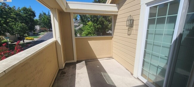 Building Photo - 1489 Trimingham Dr
