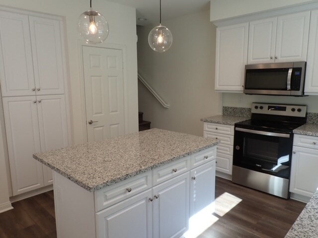 kitchen - 195 Mission Villas Rd