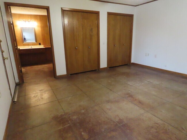 Building Photo - Whitehouse ISD! Spacious 3 Bedroom, 2 Bath...