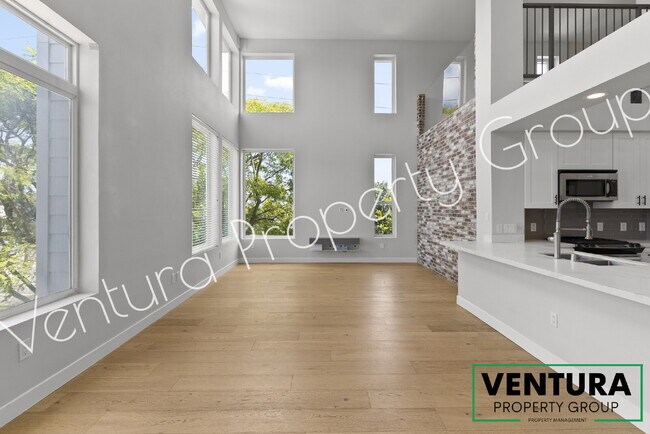 Building Photo - Spacious 2-Bedroom Condo with 2 Full Baths in Oxnards Channel Island