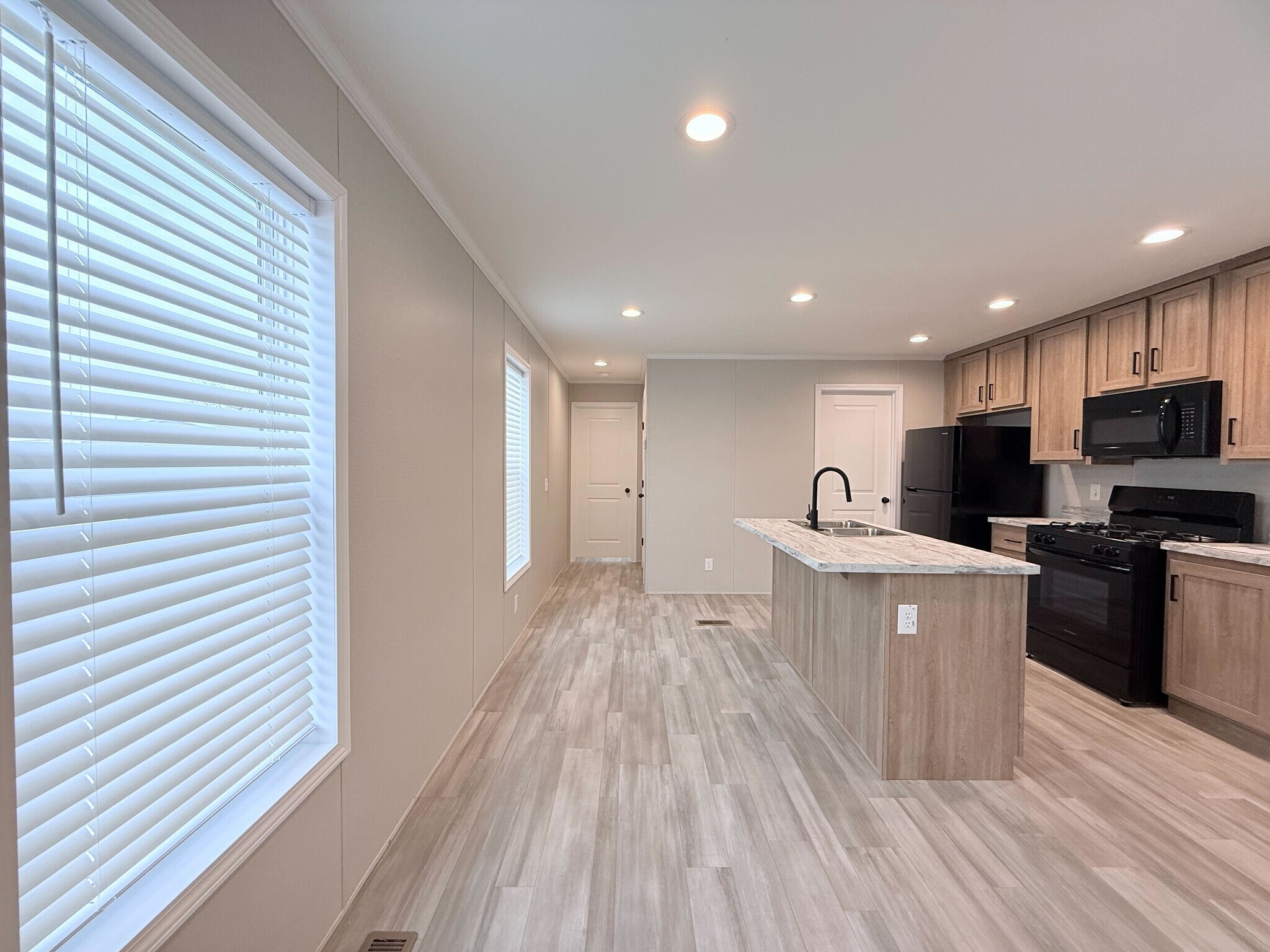 Building Photo - 52962 N Yorktown Ct