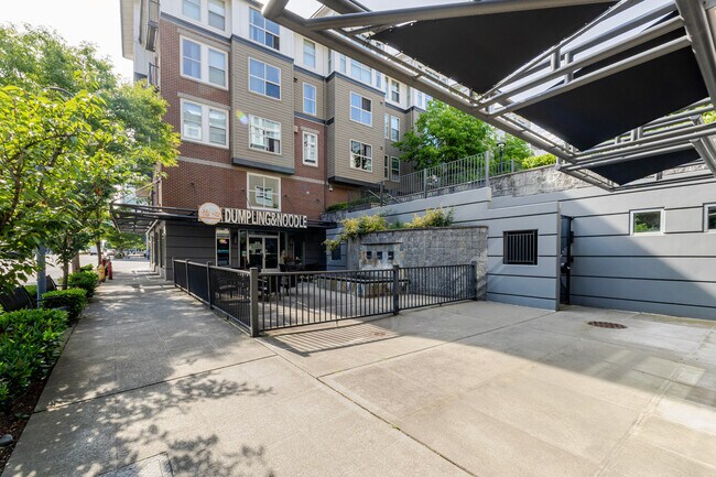 Building Photo - 11000 NE 10th St